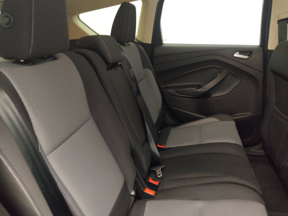Used 2018 Ford Escape SE w/ SE Sync 3 Package AWD/4WD image 19