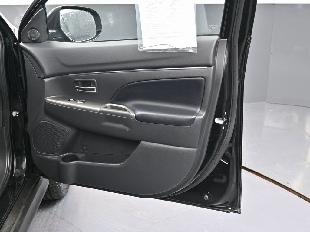 Used 2024 Mitsubishi Outlander Sport SE image 34