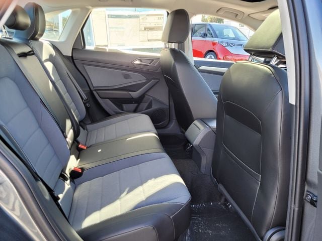 New 2026 Volkswagen Jetta SE image 12