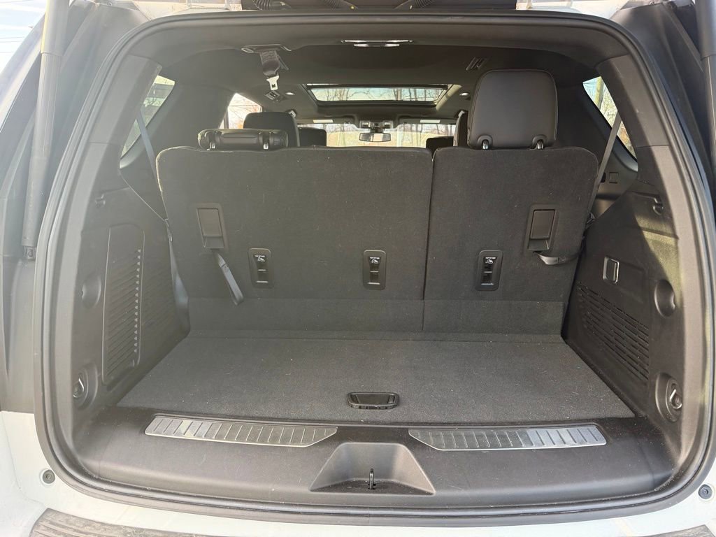 Used 2021 Chevrolet Tahoe Z71 w/ Rear Media and Nav Package image 19