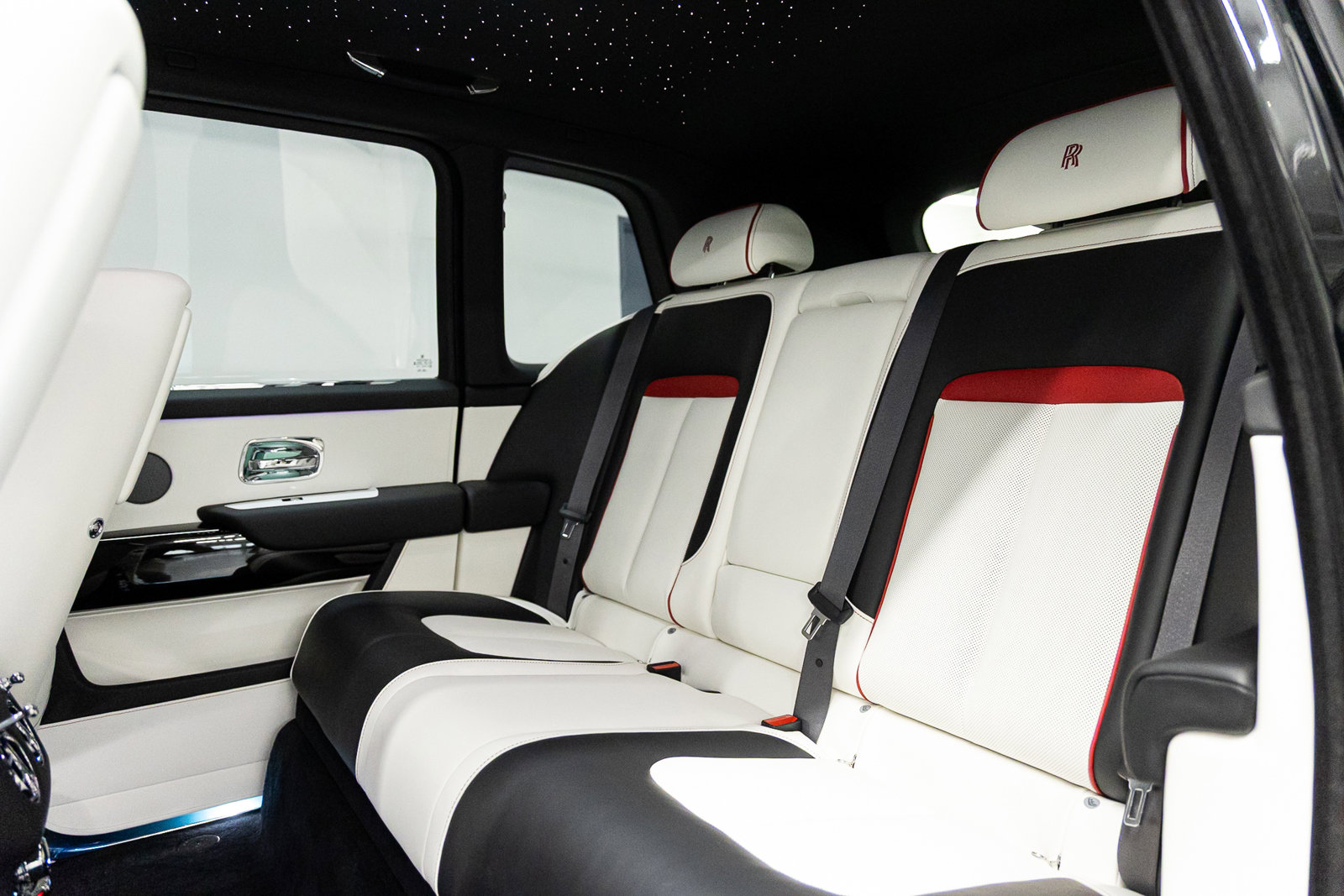 New 2026 Rolls-Royce Cullinan image 50