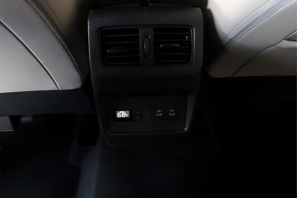 Used 2025 Nissan Rogue SL w/ Tech Package image 16