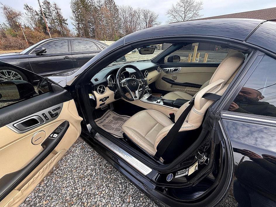 Used 2012 Mercedes-Benz SLK 350 w/ Premium I Pkg image 13