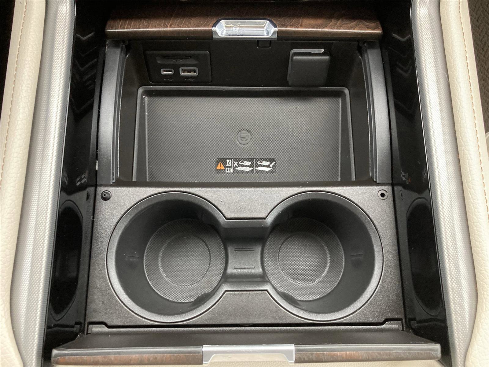 Used 2021 GMC Yukon Denali w/ Denali Premium Package image 14