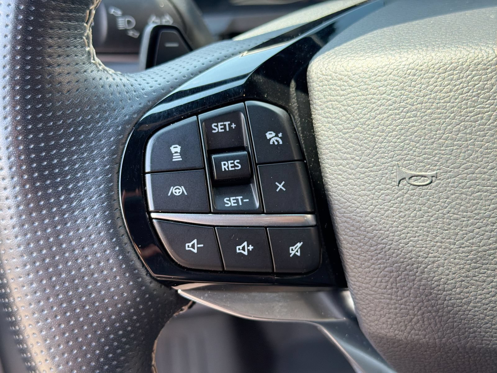 Used 2021 Ford Explorer ST w/ Equipment Group 401A AWD/4WD image 24