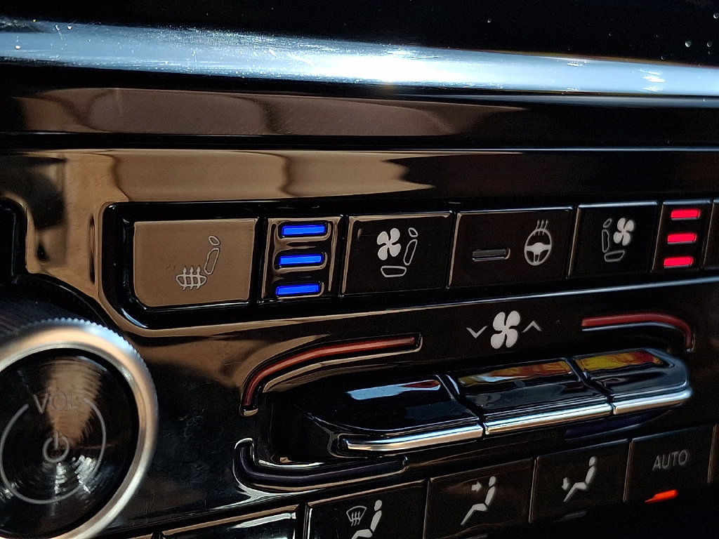 Certified 2025 Jeep Grand Cherokee Summit AWD/4WD image 25