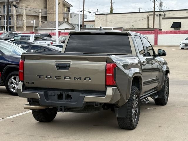 Used 2024 Toyota Tacoma TRD Sport AWD/4WD image 4