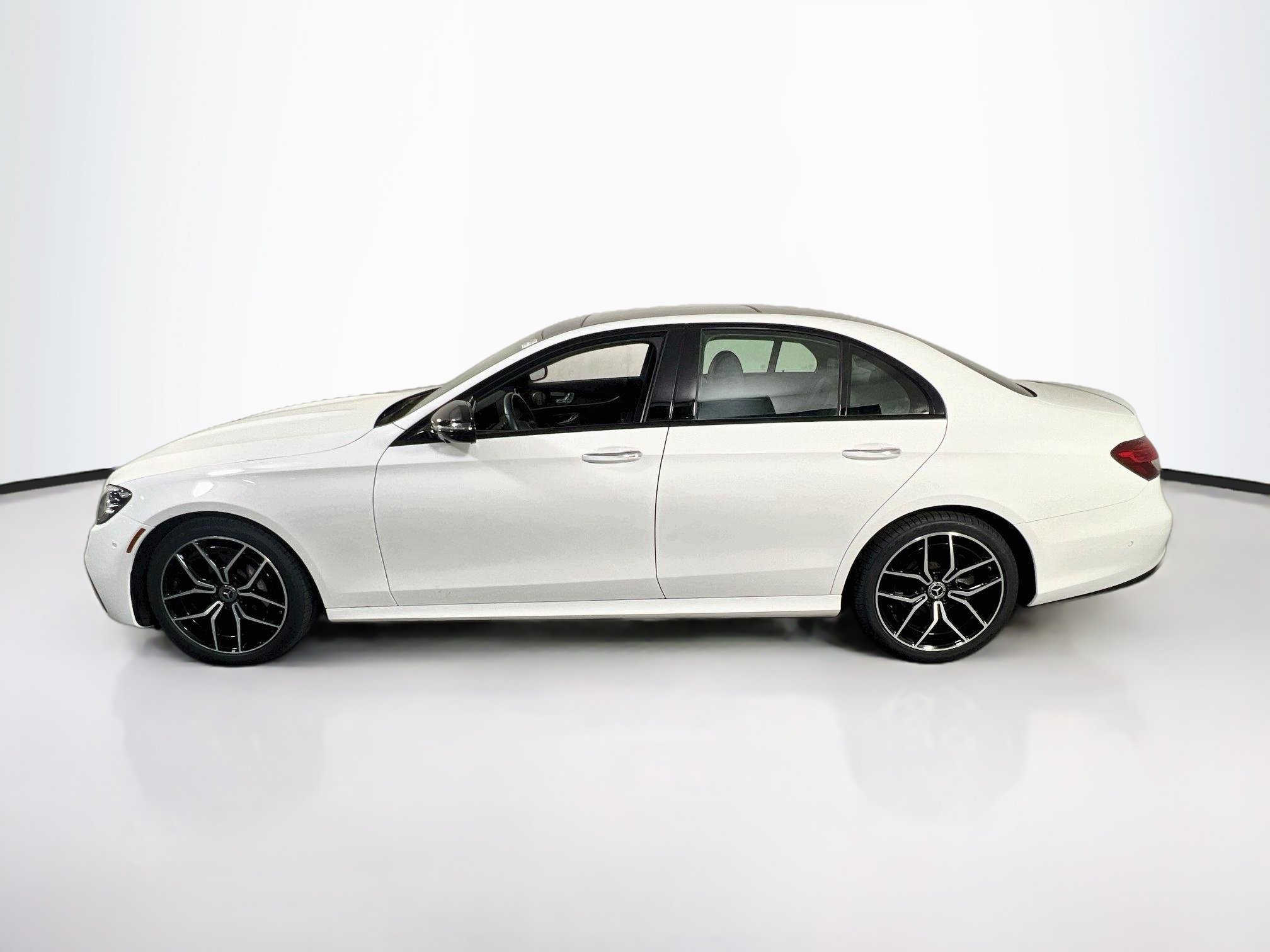 Used 2022 Mercedes-Benz E 350 Sedan image 8
