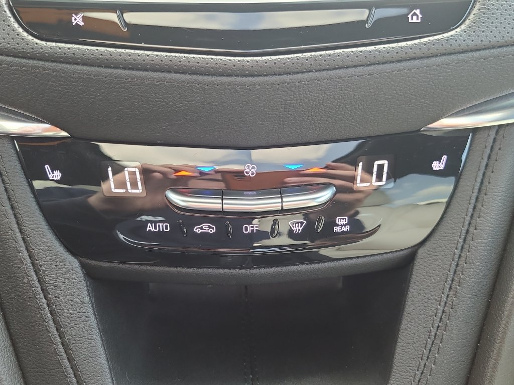 Used 2023 Cadillac XT5 Sportv w/ Technology Package AWD/4WD image 23
