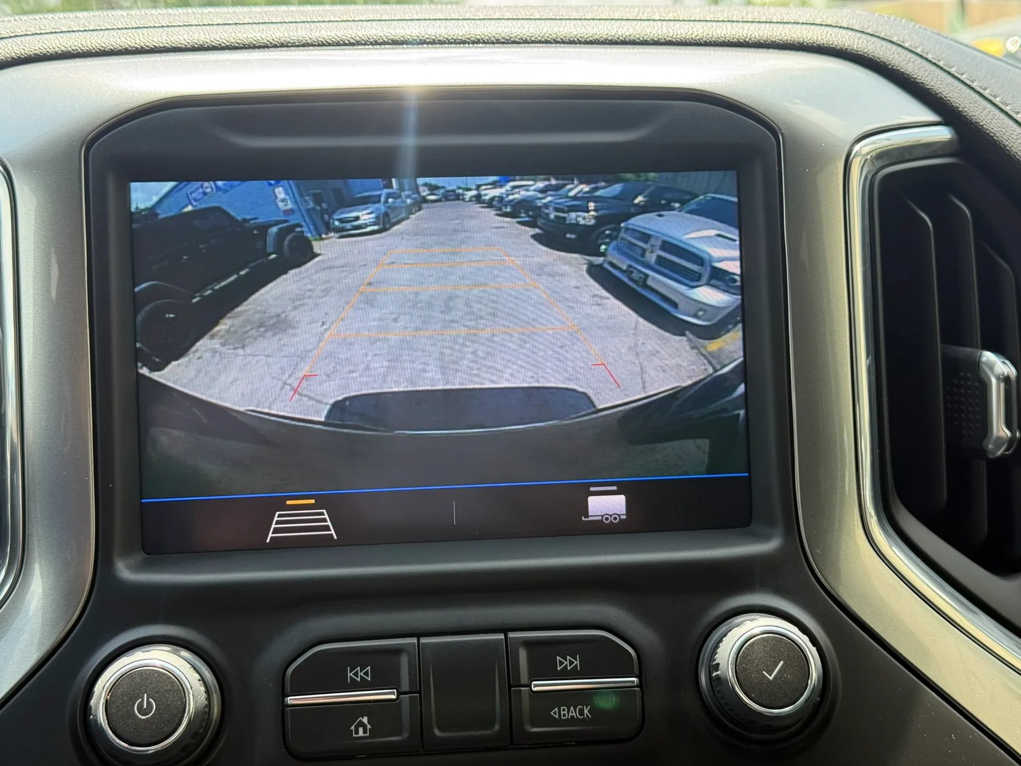 Used 2021 Chevrolet Silverado 1500 LT RWD image 11