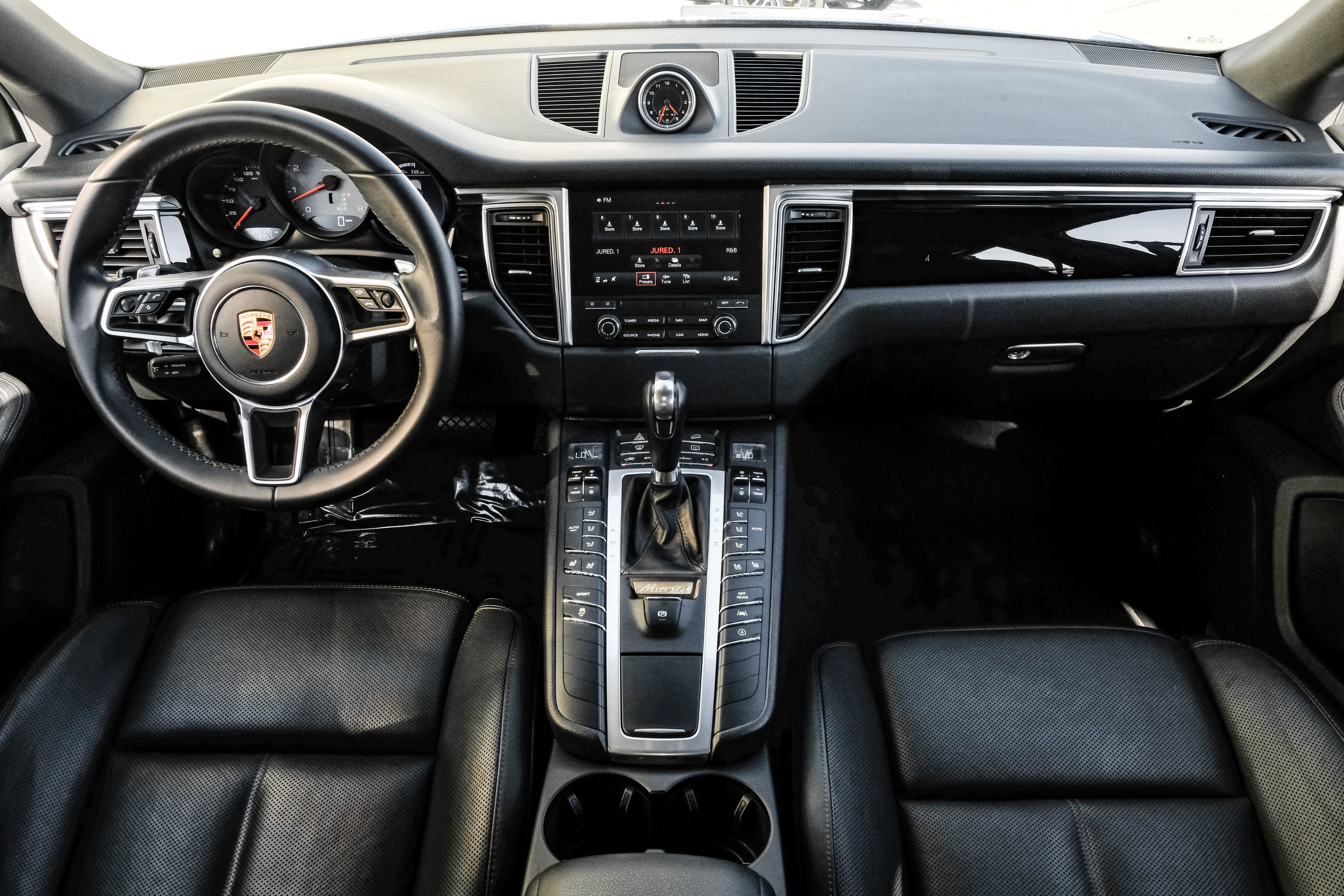 Used 2017 Porsche Macan S image 14