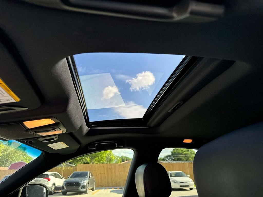 Used 2017 INFINITI QX70 2WD w/ Premium Package image 23