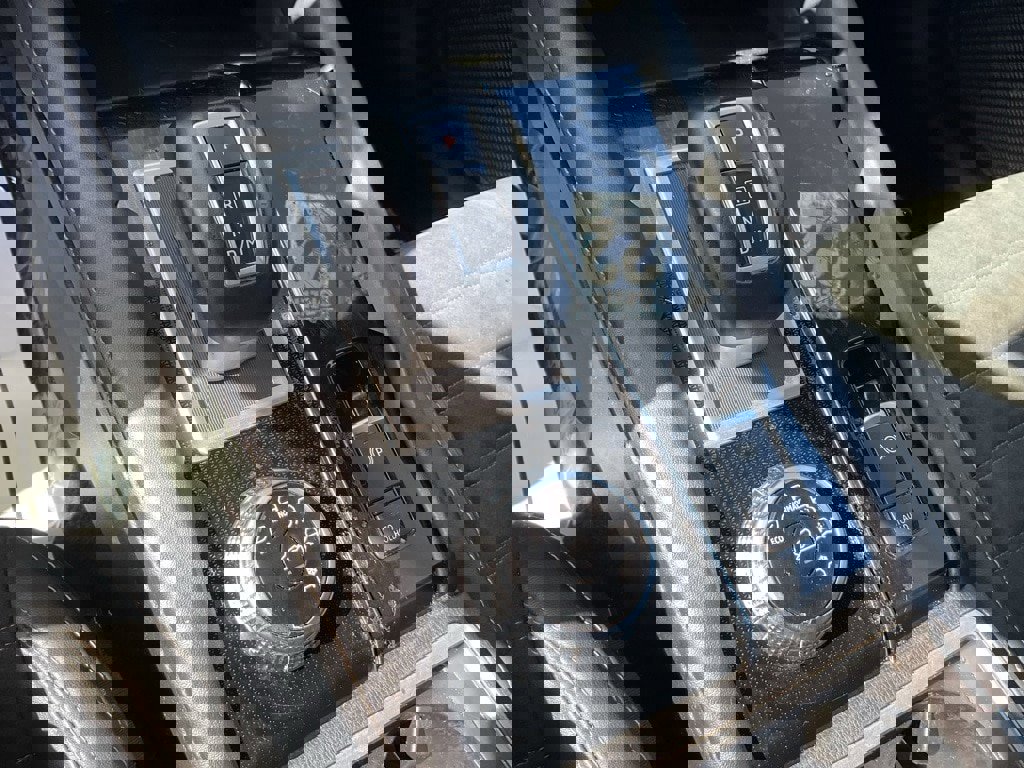 Used 2022 Mitsubishi Outlander SE image 11