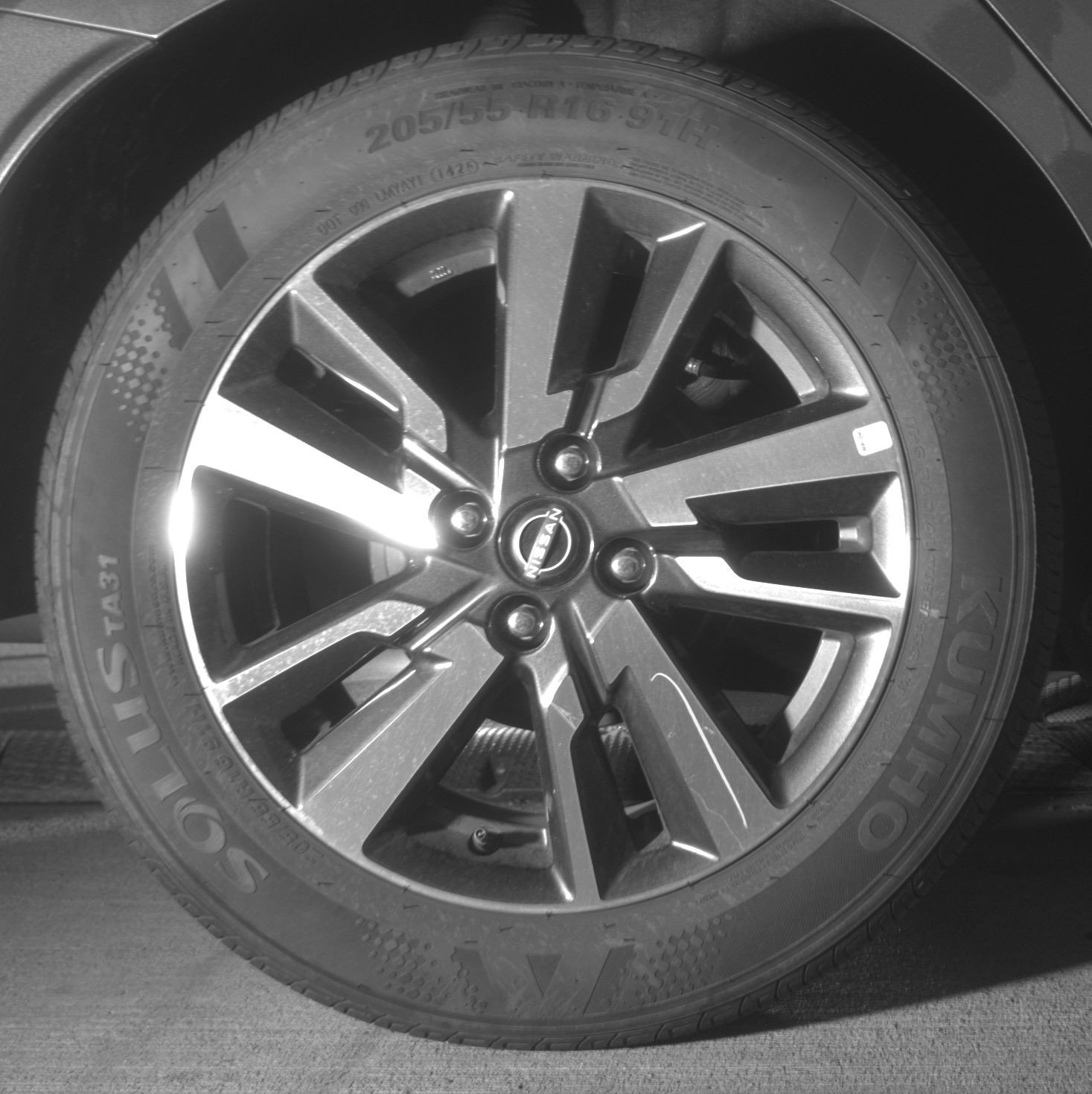 Used 2025 Nissan Versa SV FWD image 15