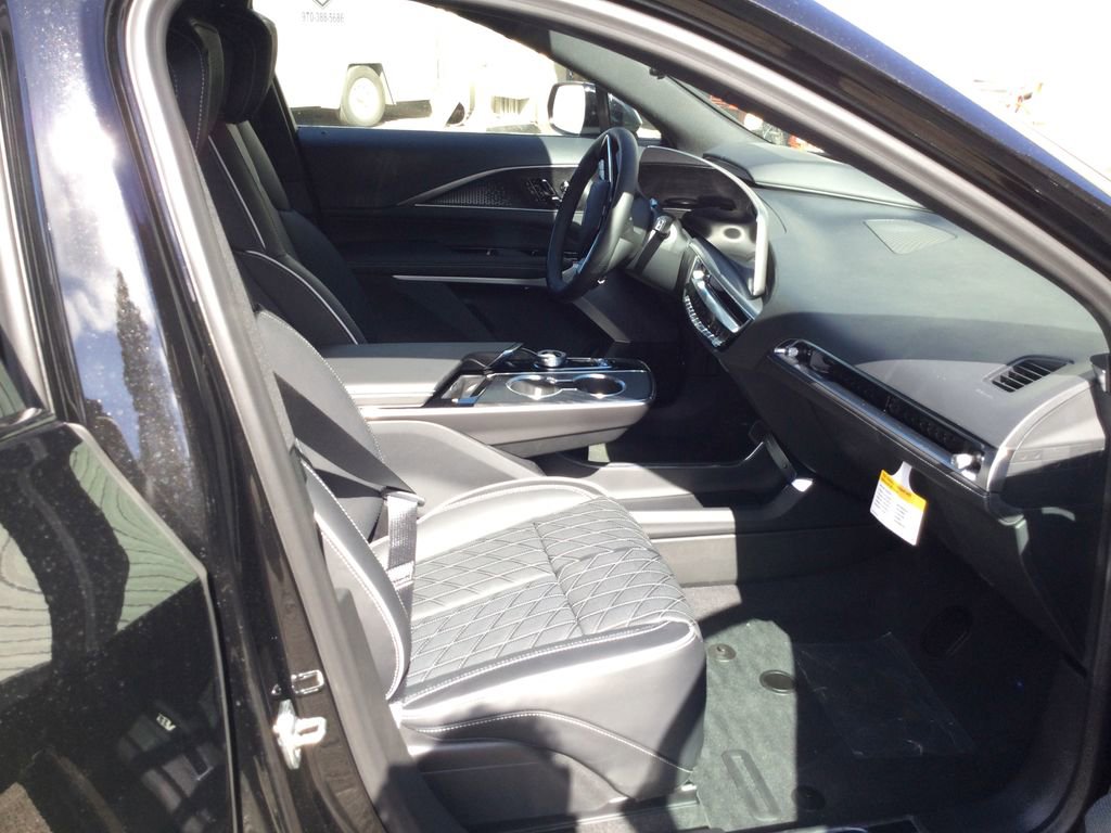 New 2026 Cadillac Lyriq V image 23