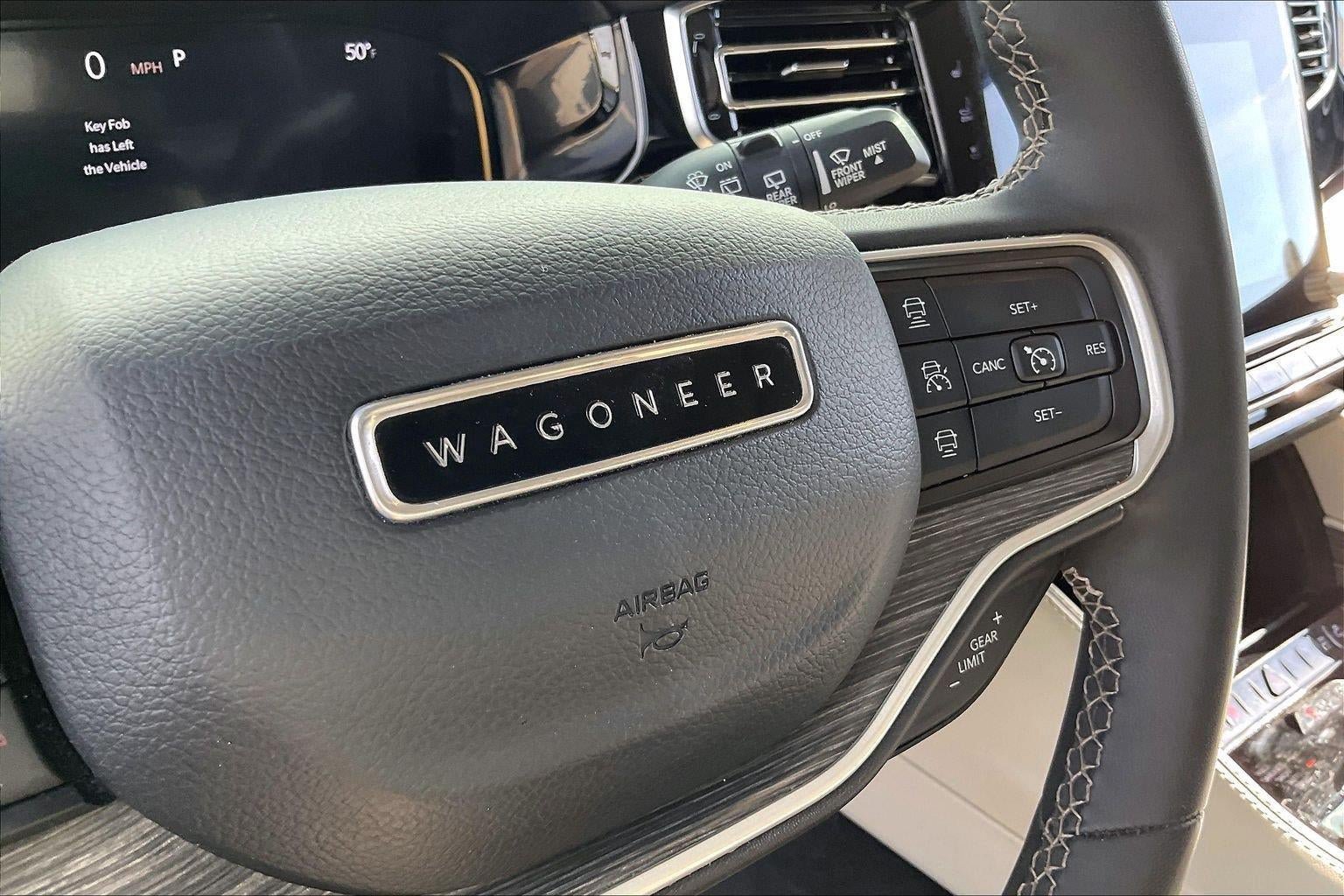 Used 2023 Jeep Wagoneer L Series III w/ Premium Group I AWD/4WD image 31