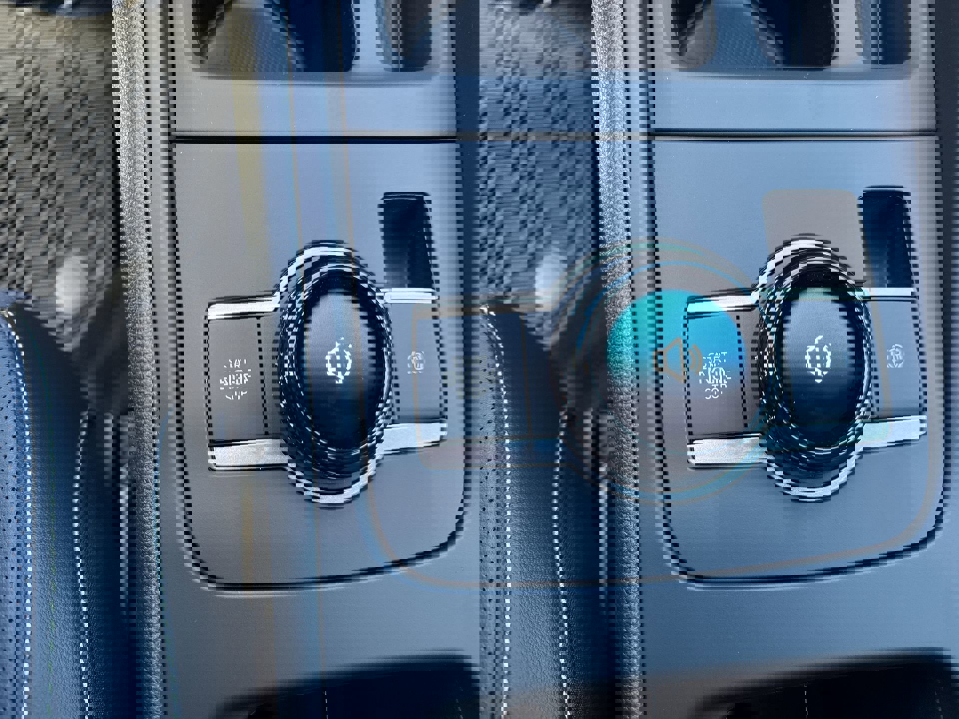 New 2026 Volkswagen Tiguan SE R-Line image 17