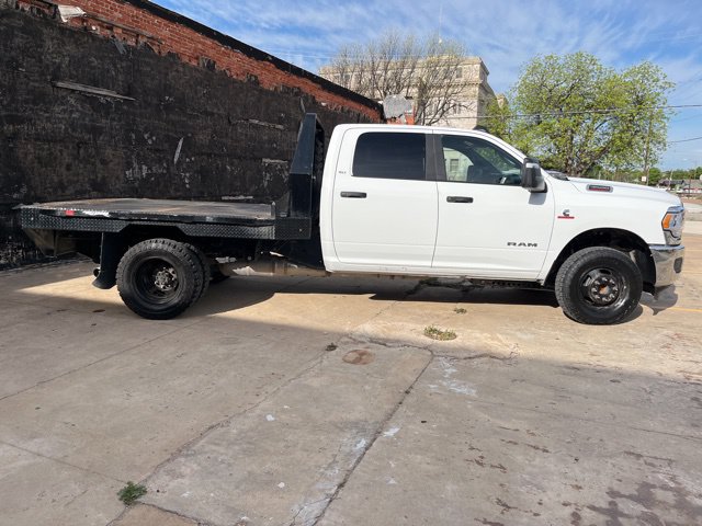 Used 2024 RAM 3500 SLT w/ Quick Order Package 2YG SLT AWD/4WD image 9
