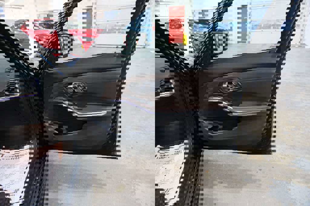 Used 2022 BMW 330i xDrive Sedan w/ Premium Package 2 image 33