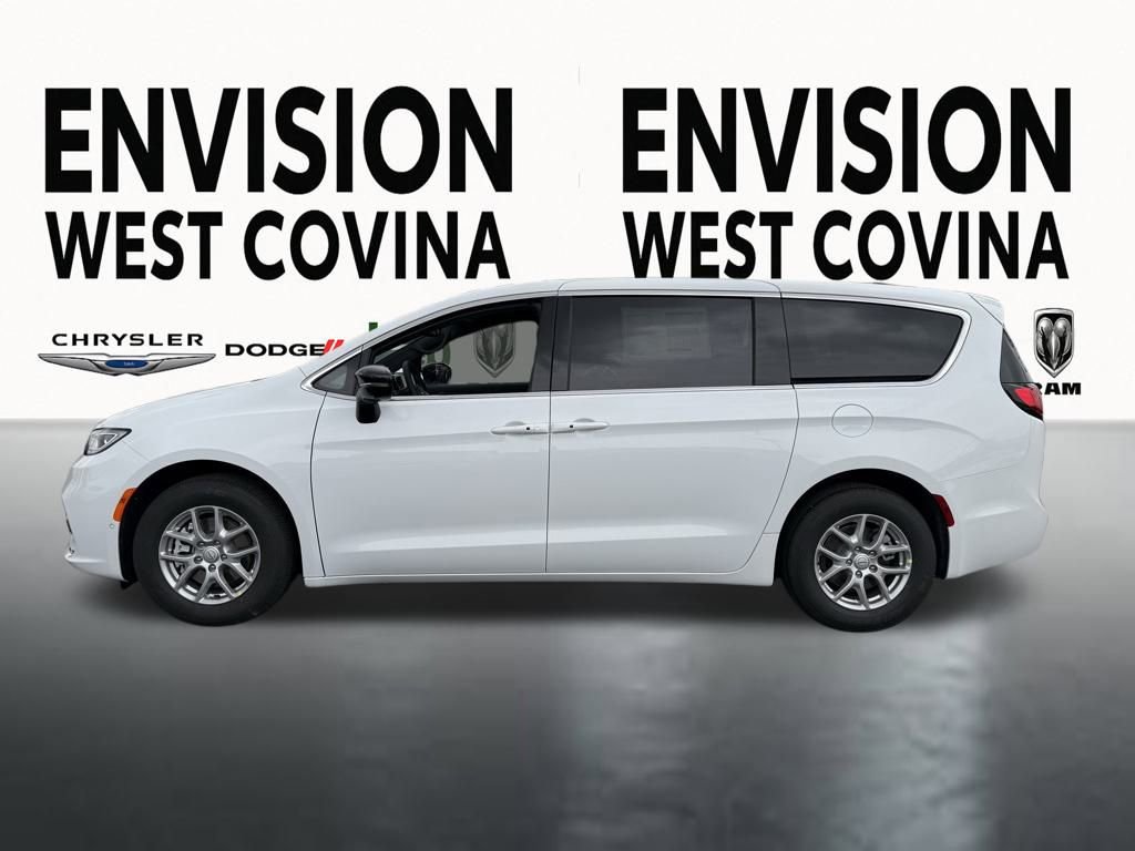 New 2026 Chrysler Pacifica Select image 6