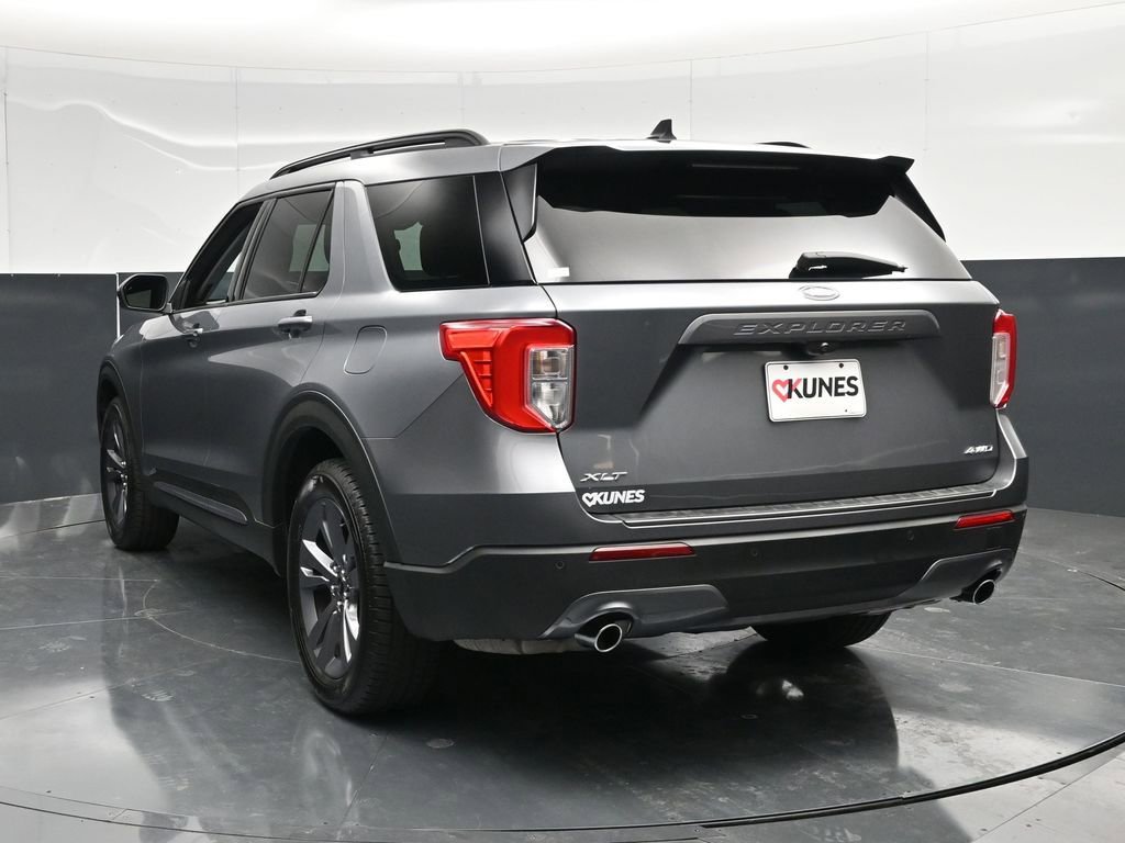 Used 2022 Ford Explorer XLT w/ Equipment Group 202A AWD/4WD image 10