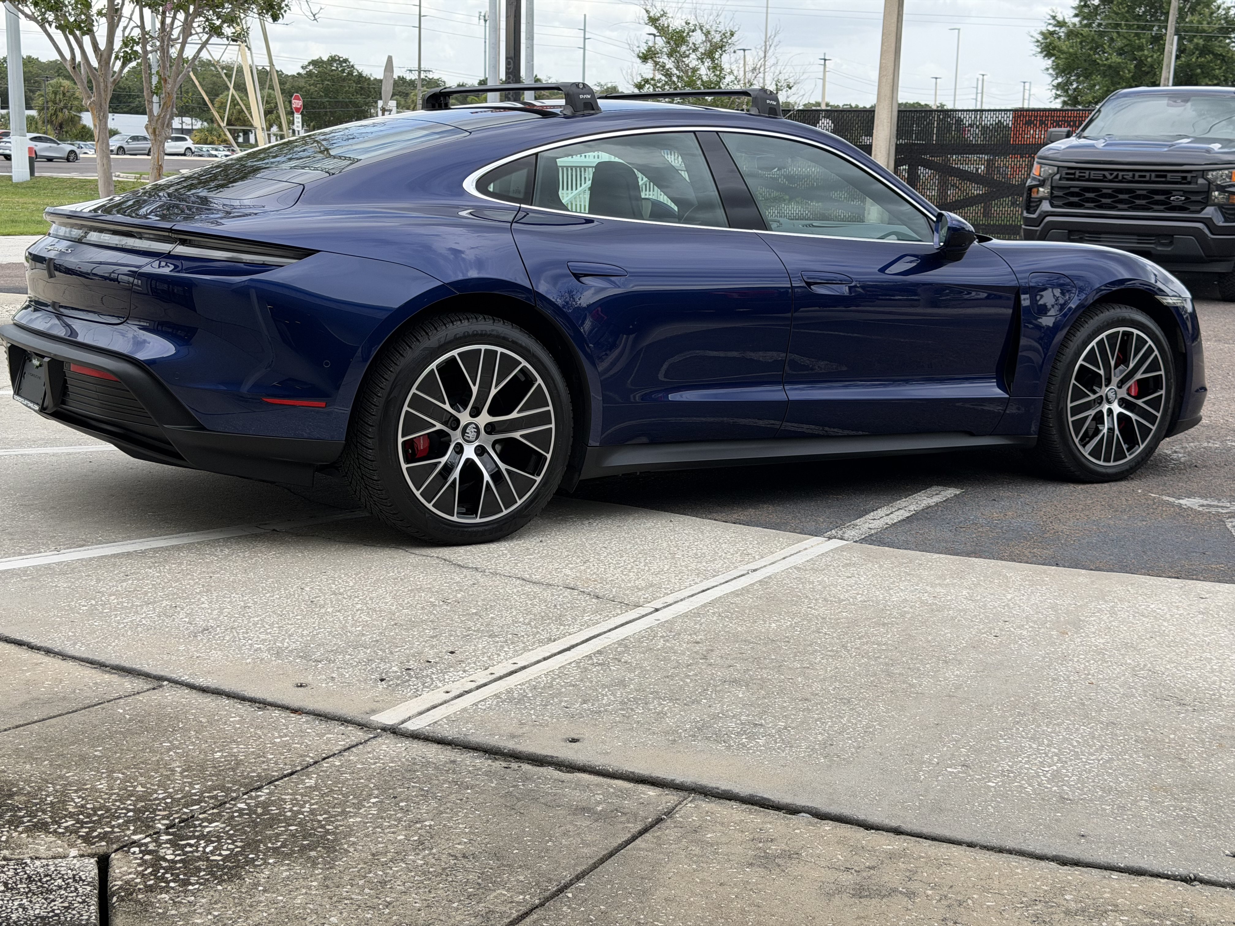 Used 2020 Porsche Taycan 4S AWD/4WD image 6