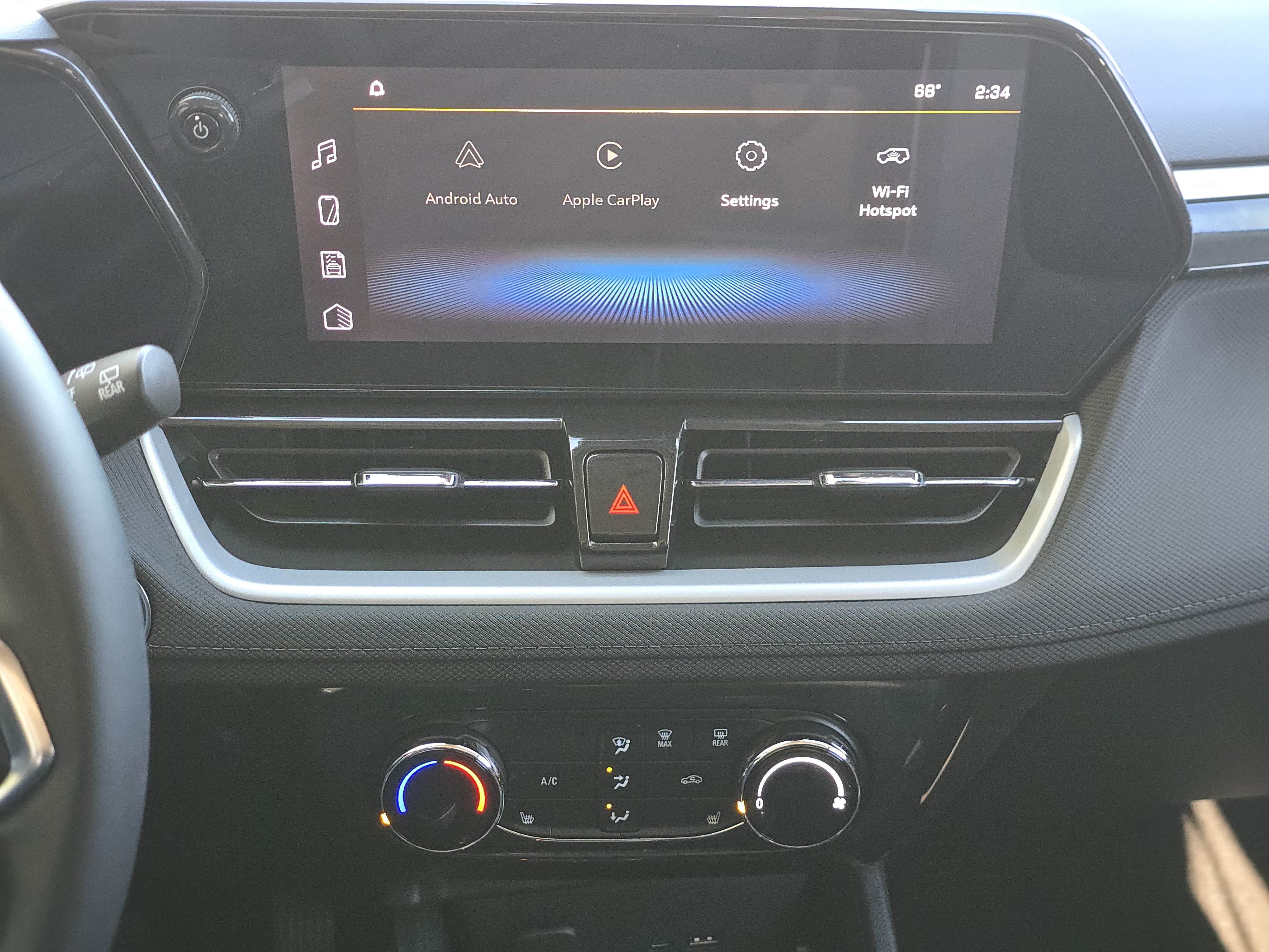 Used 2024 Chevrolet TrailBlazer LT w/ LT Cold Weather Package FWD image 24