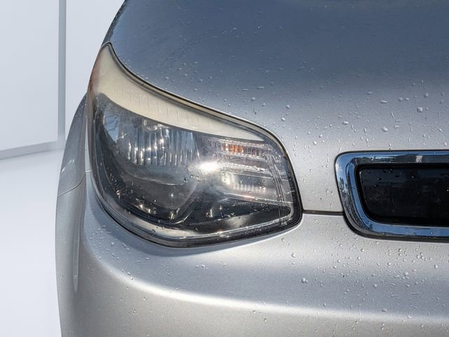 Used 2015 Kia Soul + image 9
