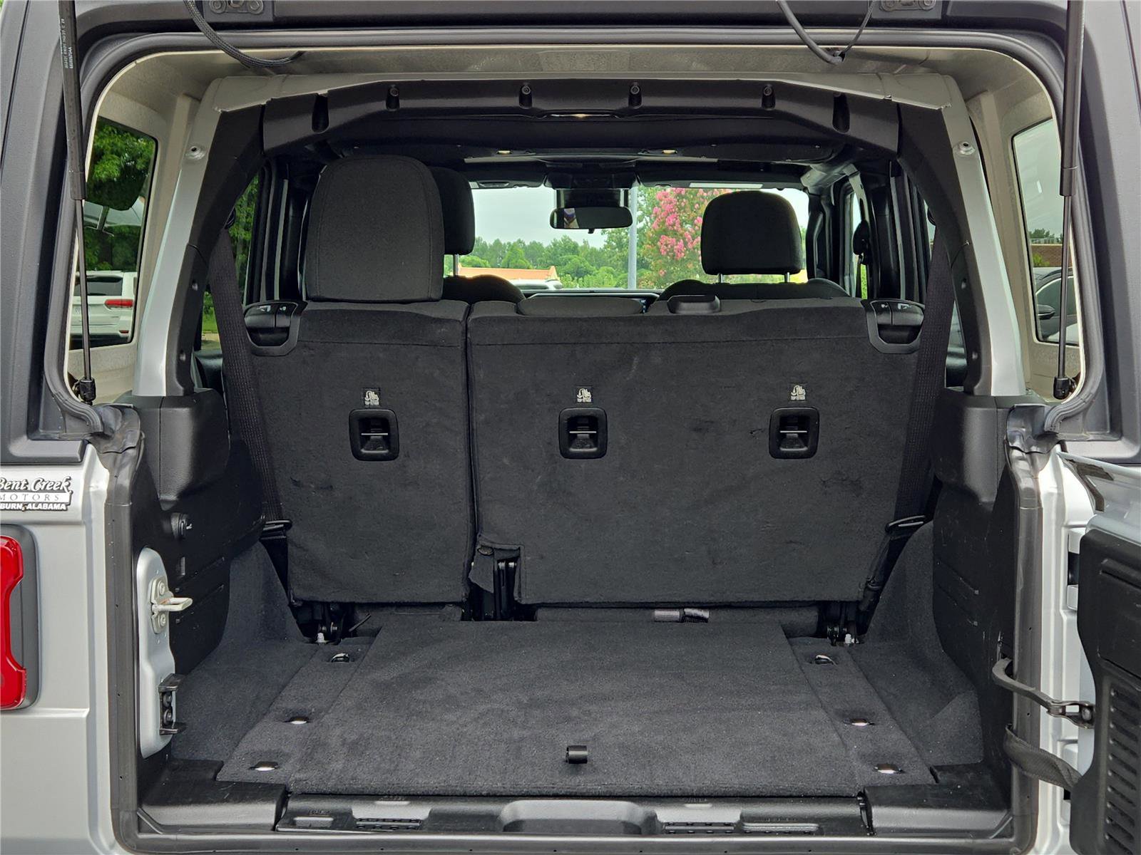 Used 2024 Jeep Wrangler Unlimited Rubicon image 10