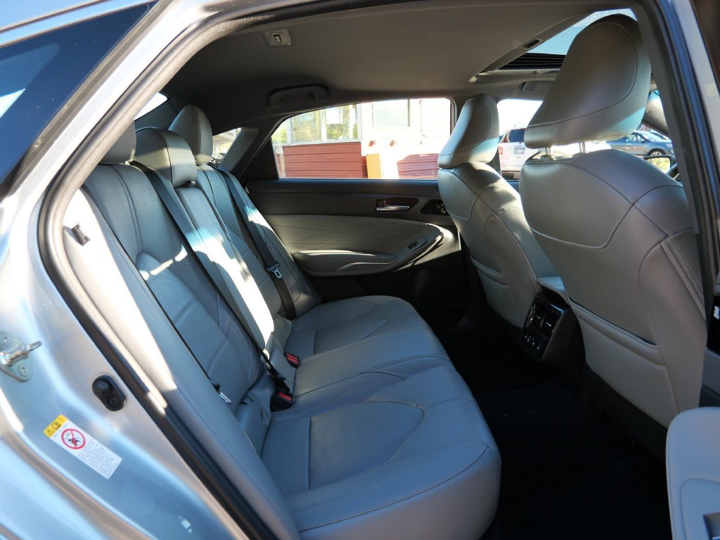 Used 2019 Toyota Avalon Limited w/ Advanced Safety Package FWD image 14