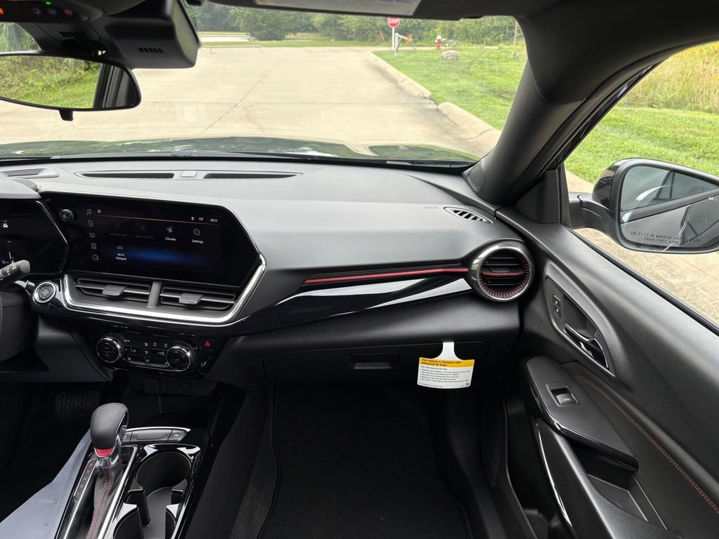 New 2026 Chevrolet Trax RS w/ Driver Confidence Package FWD image 31
