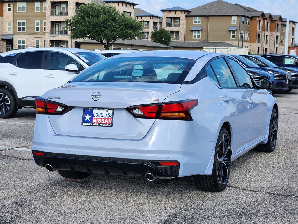 New 2025 Nissan Altima 2.5 SR w/ SR Premium Package image 3