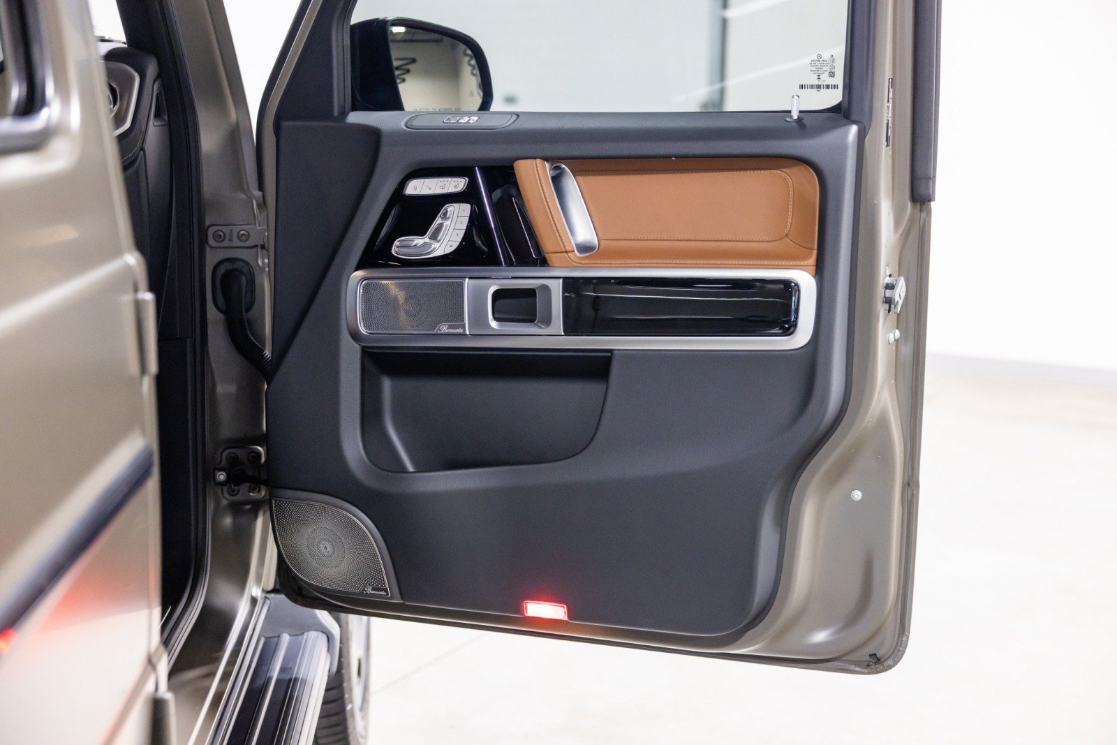 Used 2025 Mercedes-Benz G 63 AMG 4MATIC w/ Night Package Magno image 25