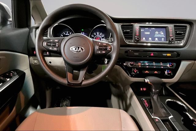 Used 2019 Kia Sedona LX FWD image 5