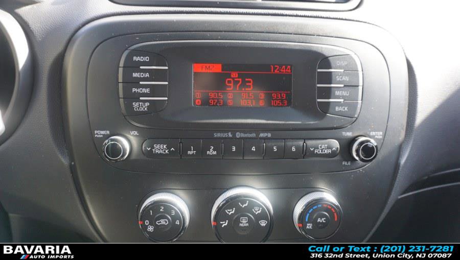 Used 2014 Kia Soul 5dr Wgn Auto Base image 11