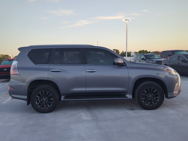 Used 2021 Lexus GX 460 Premium w/ Premium Package AWD/4WD image 4