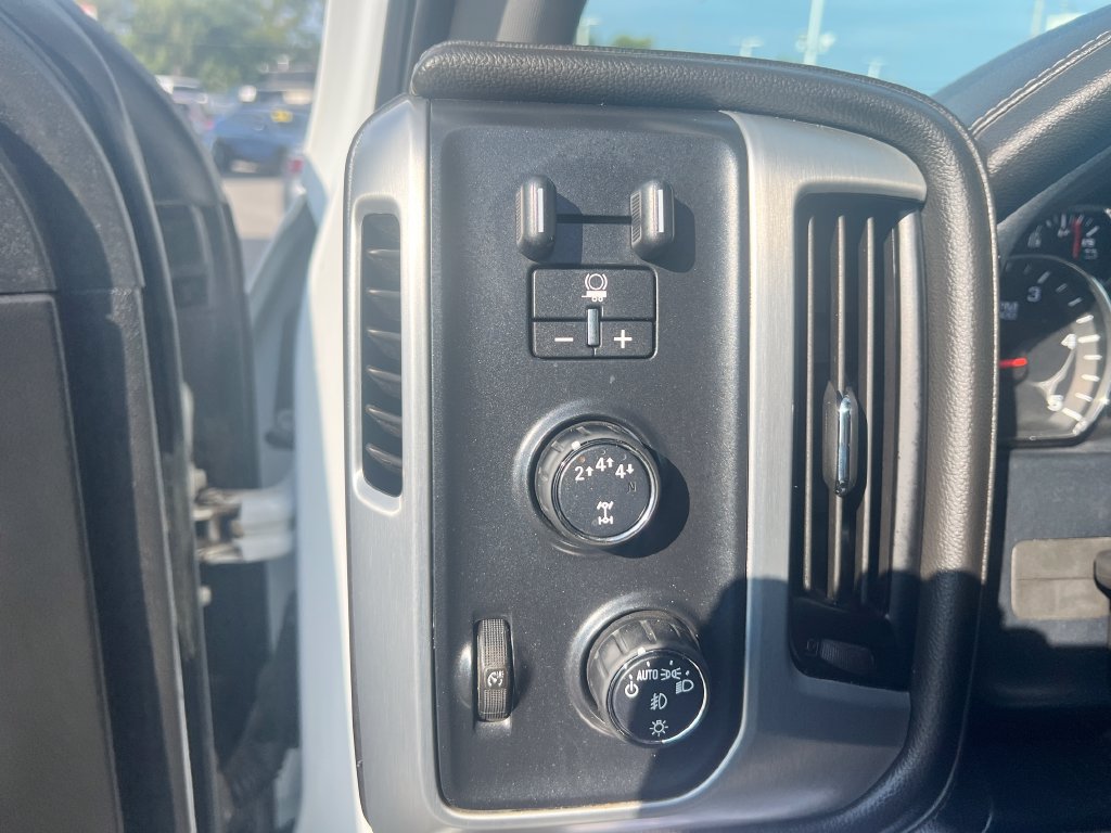 Used 2019 GMC Sierra 2500 SLT AWD/4WD image 19