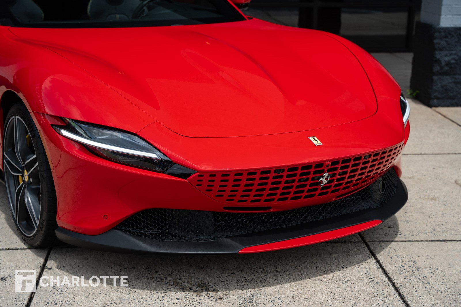 Used 2024 Ferrari Roma Spider RWD image 3