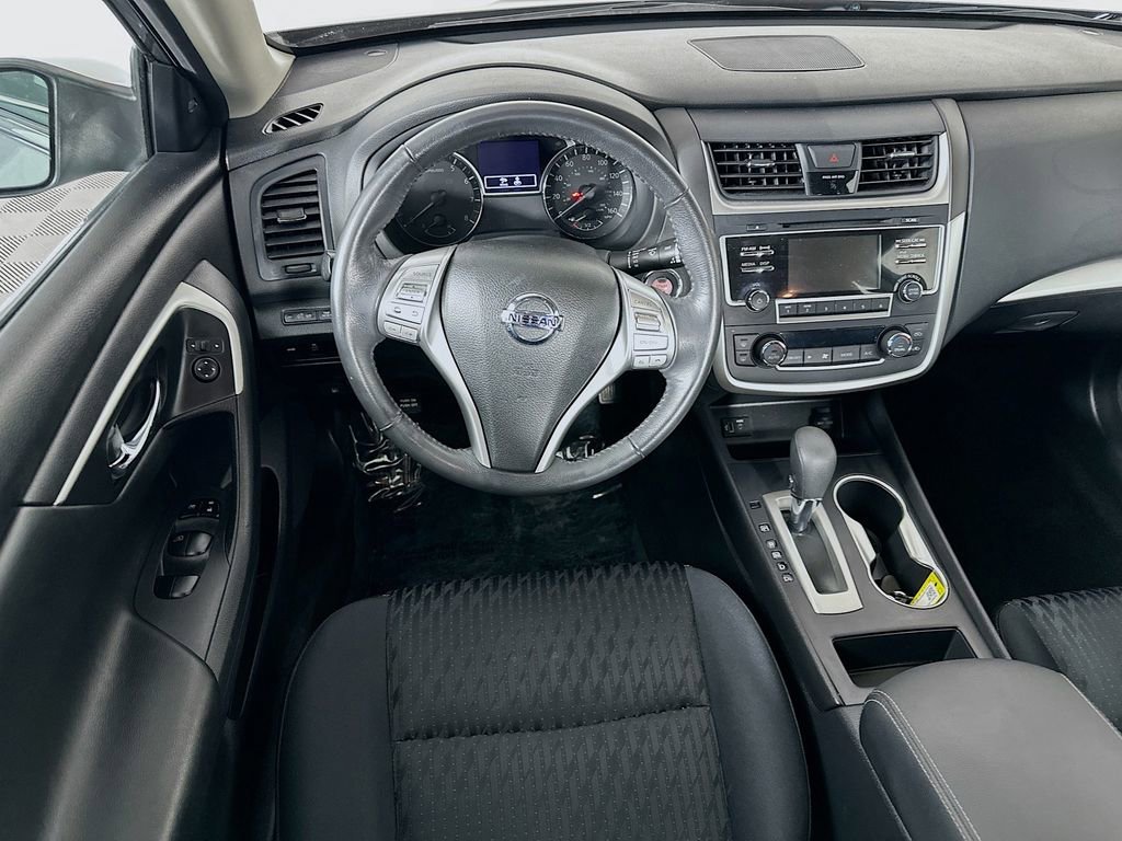 Used 2017 Nissan Altima 2.5 SV image 29
