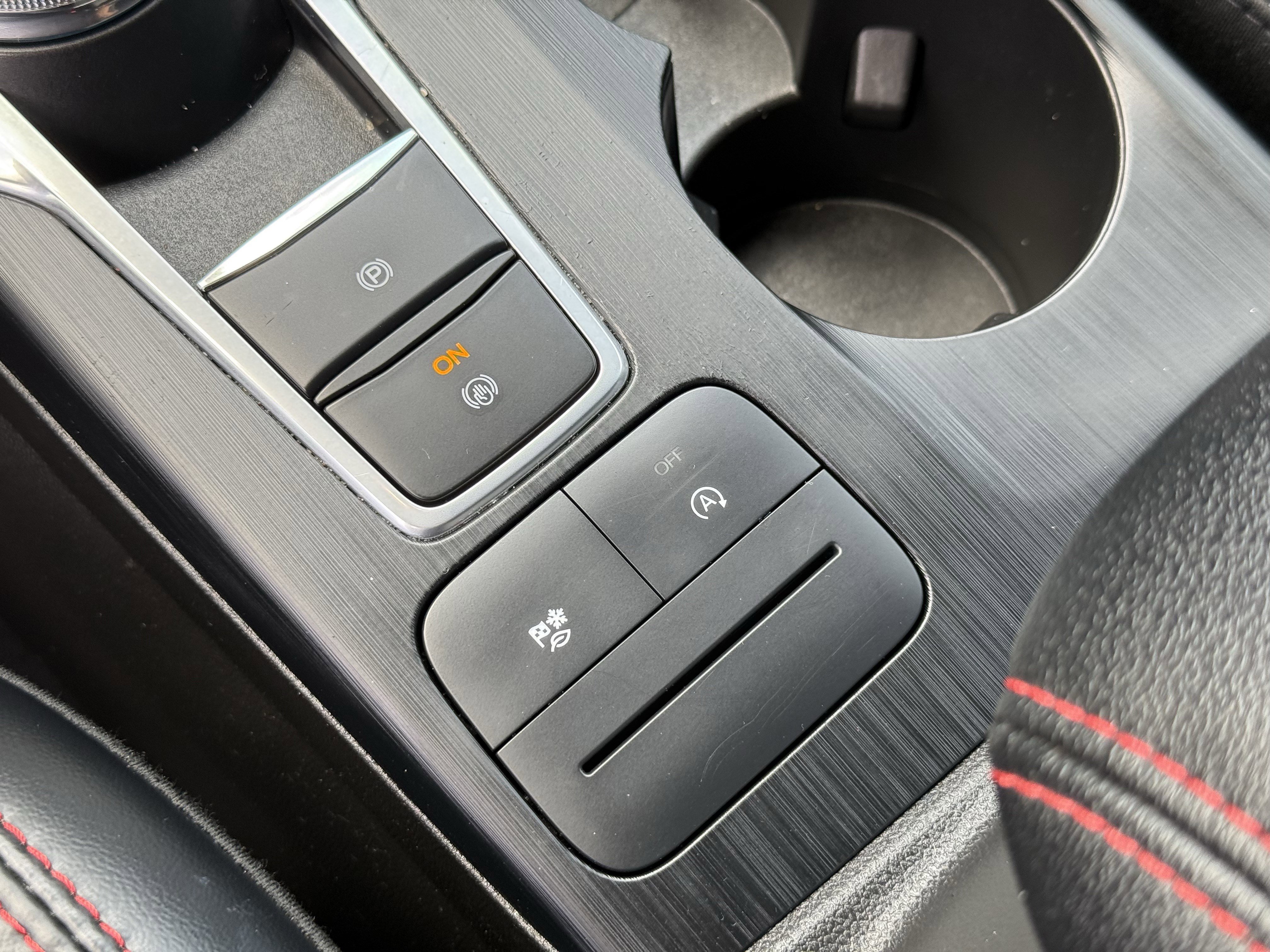 Used 2025 Ford Escape ST-Line image 25