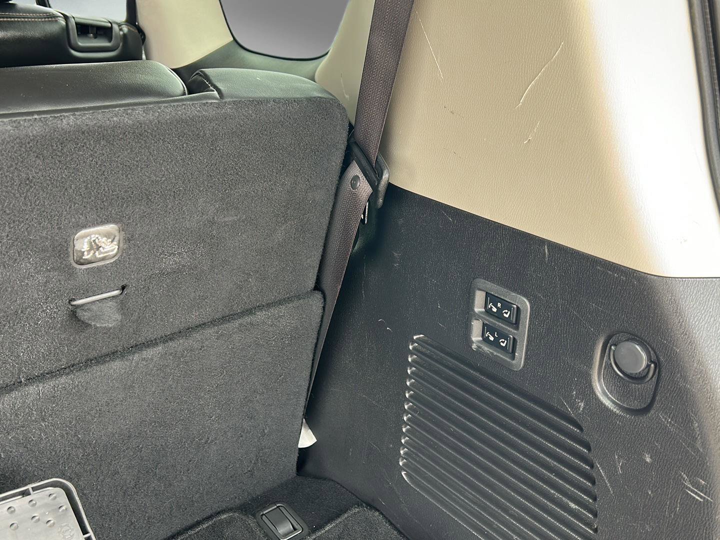 Used 2019 Nissan Armada Platinum w/ Interior Lighting Package image 13