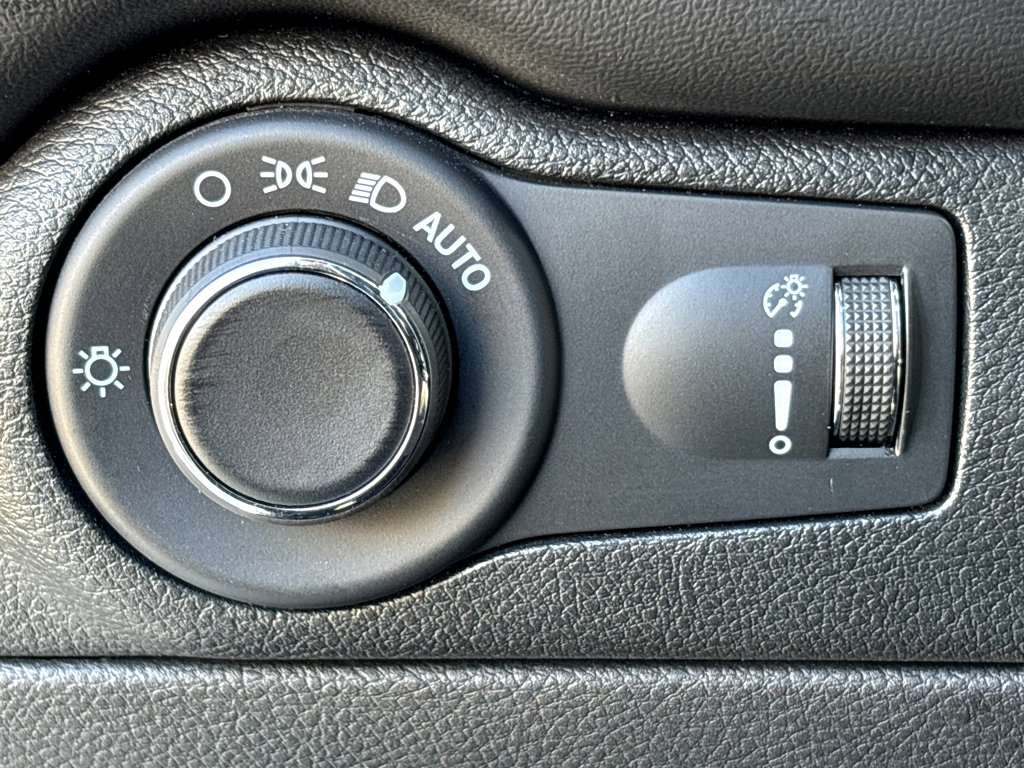 Used 2024 Dodge Durango GT image 12