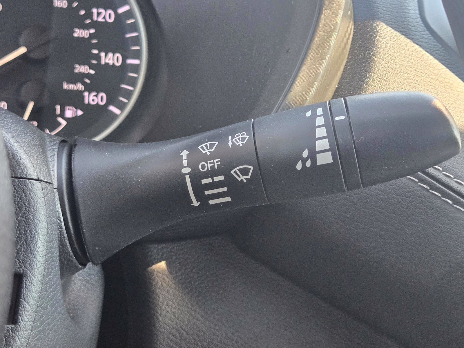 Used 2025 Nissan Sentra SV FWD image 23