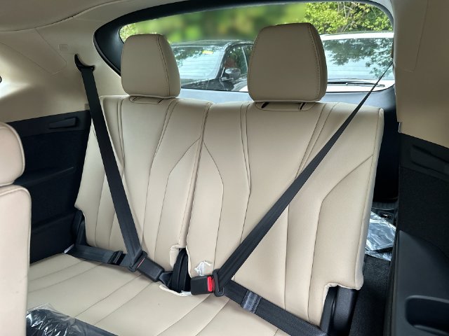 New 2026 Acura MDX SH-AWD image 32