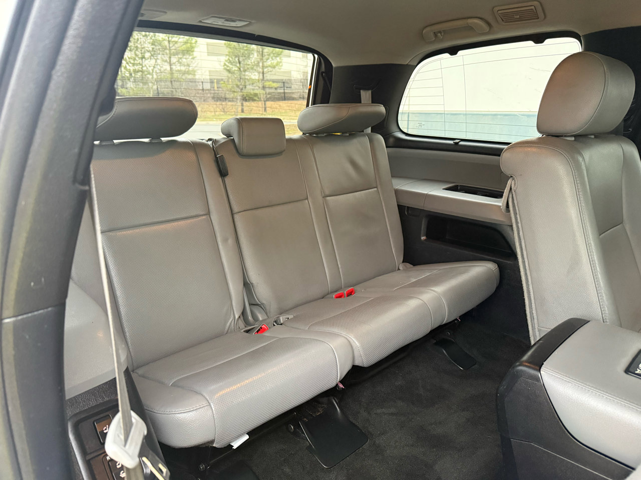 Used 2012 Toyota Sequoia Platinum image 31