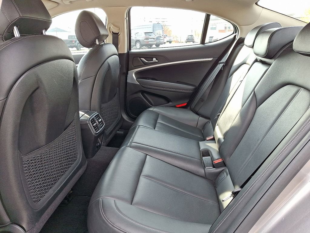 Used 2023 Genesis G70 2.0T image 10