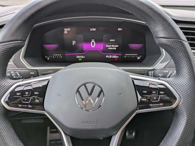 Certified 2023 Volkswagen Tiguan SE R-Line FWD image 30