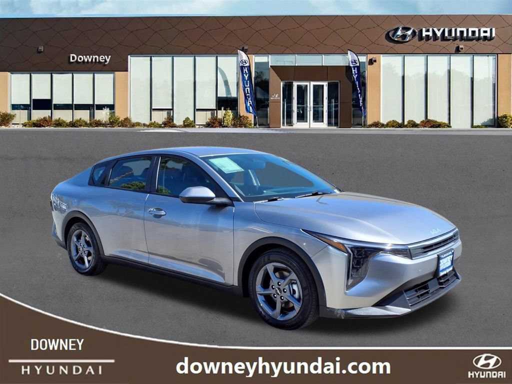 Used 2025 Kia K4 FWD image 3