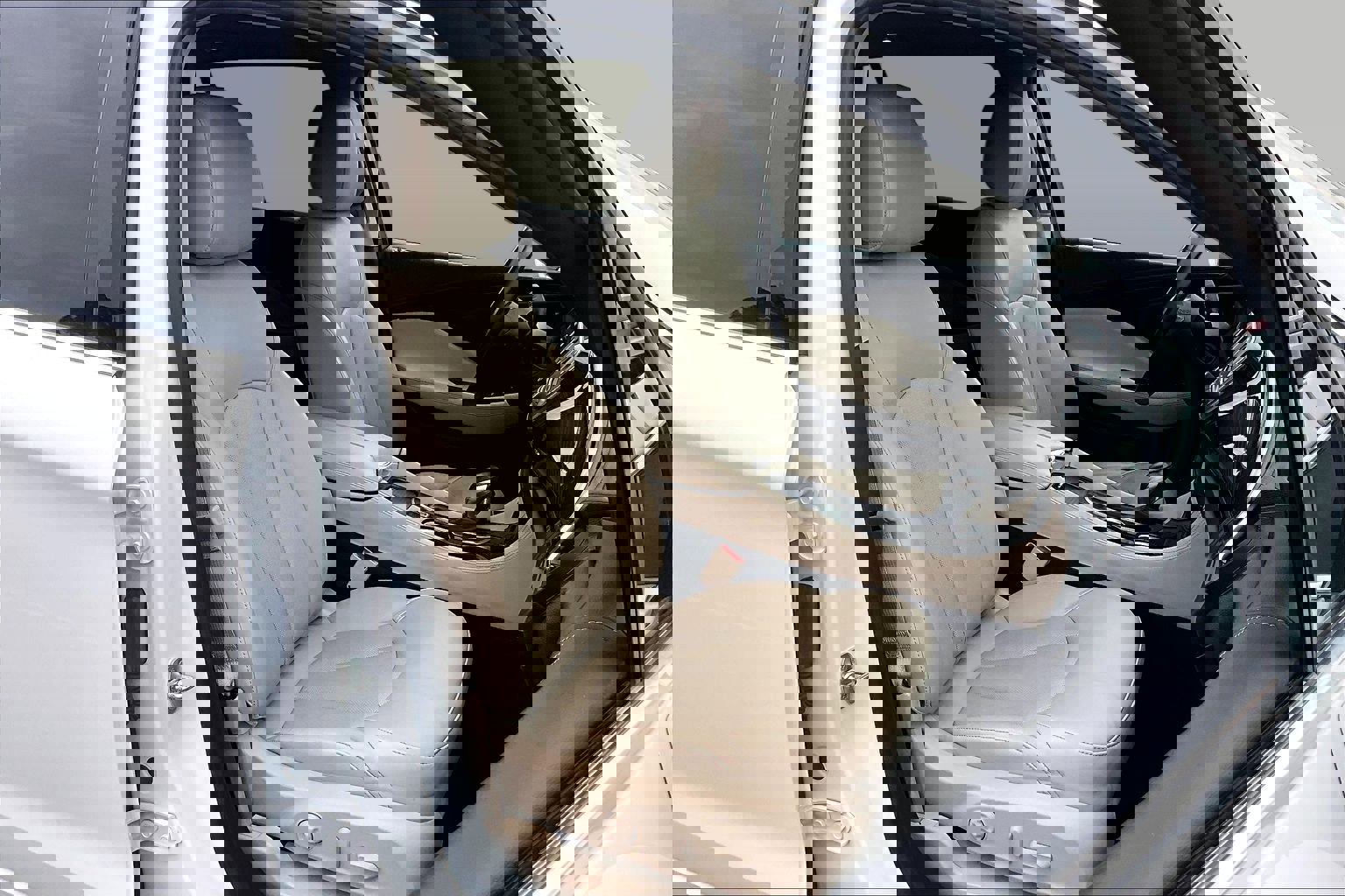 Used 2020 Buick Envision Essence w/ Experience Buick Package image 7