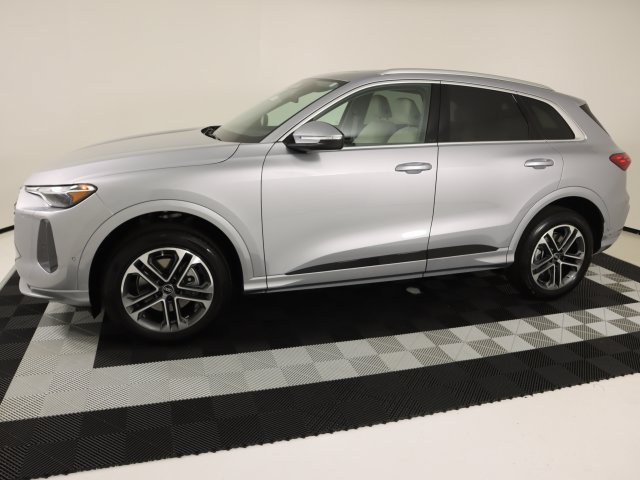 New 2026 Audi Q5 Premium AWD/4WD image 2